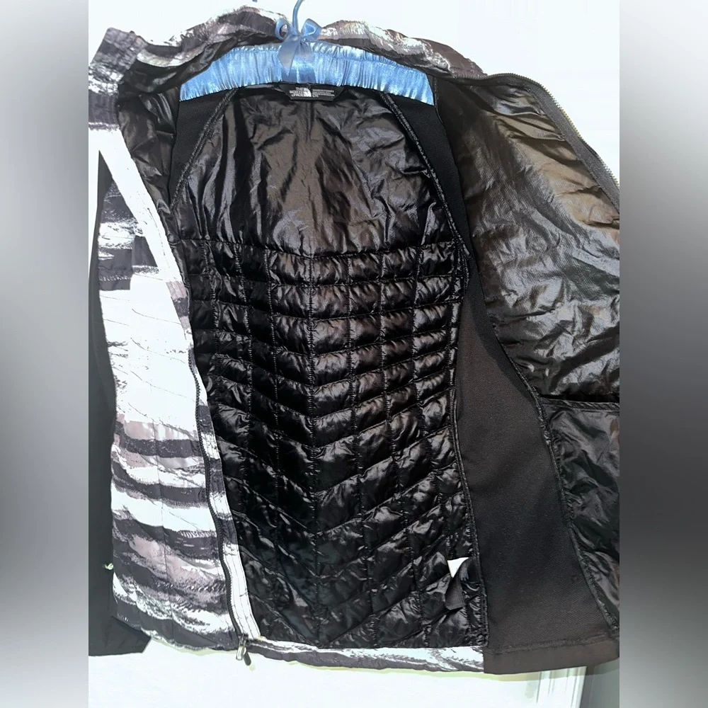 The North Face Quilted Hybrid Jacket Hooded Black Gray Insulated Full Zip - Picture 4 of 14